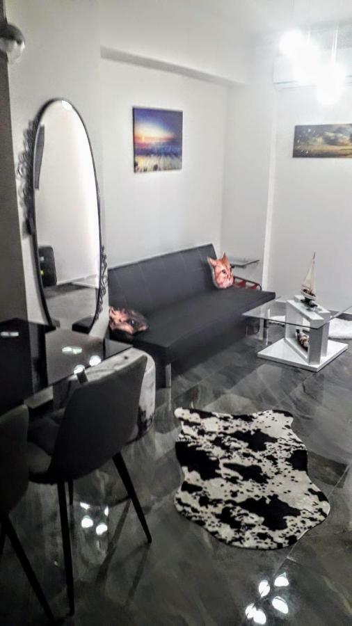 Tony Central Luxury Apartment 1 خانيا المظهر الخارجي الصورة